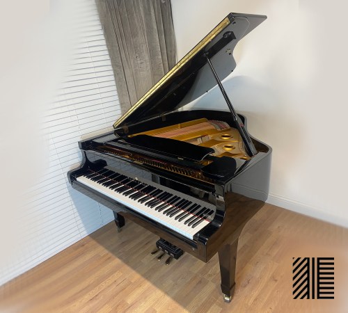 Young Chang 157 Baby Grand Piano piano for sale in UK 