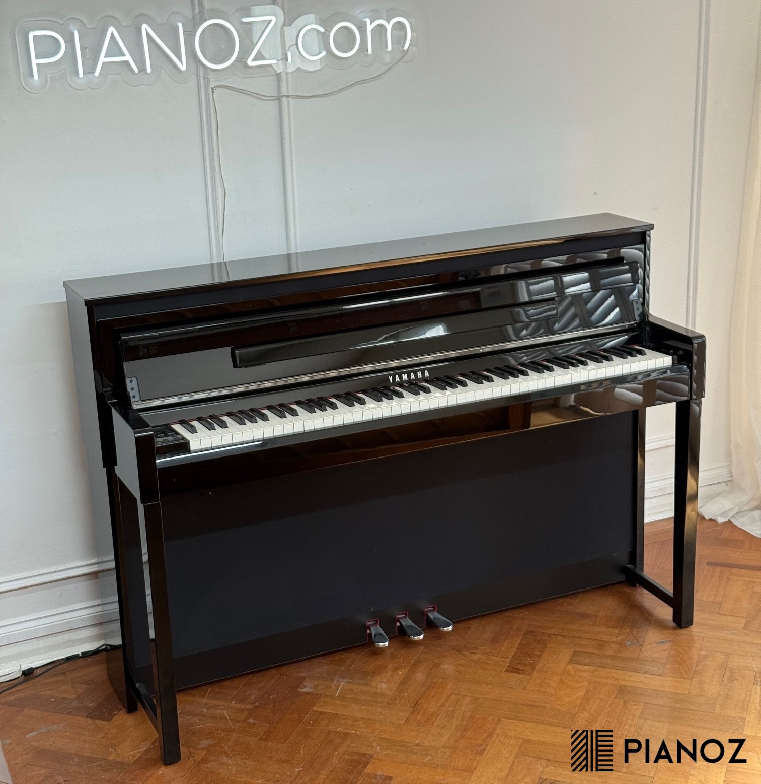 Yamaha Clavinova CLP585 Digital Piano piano for sale in UK