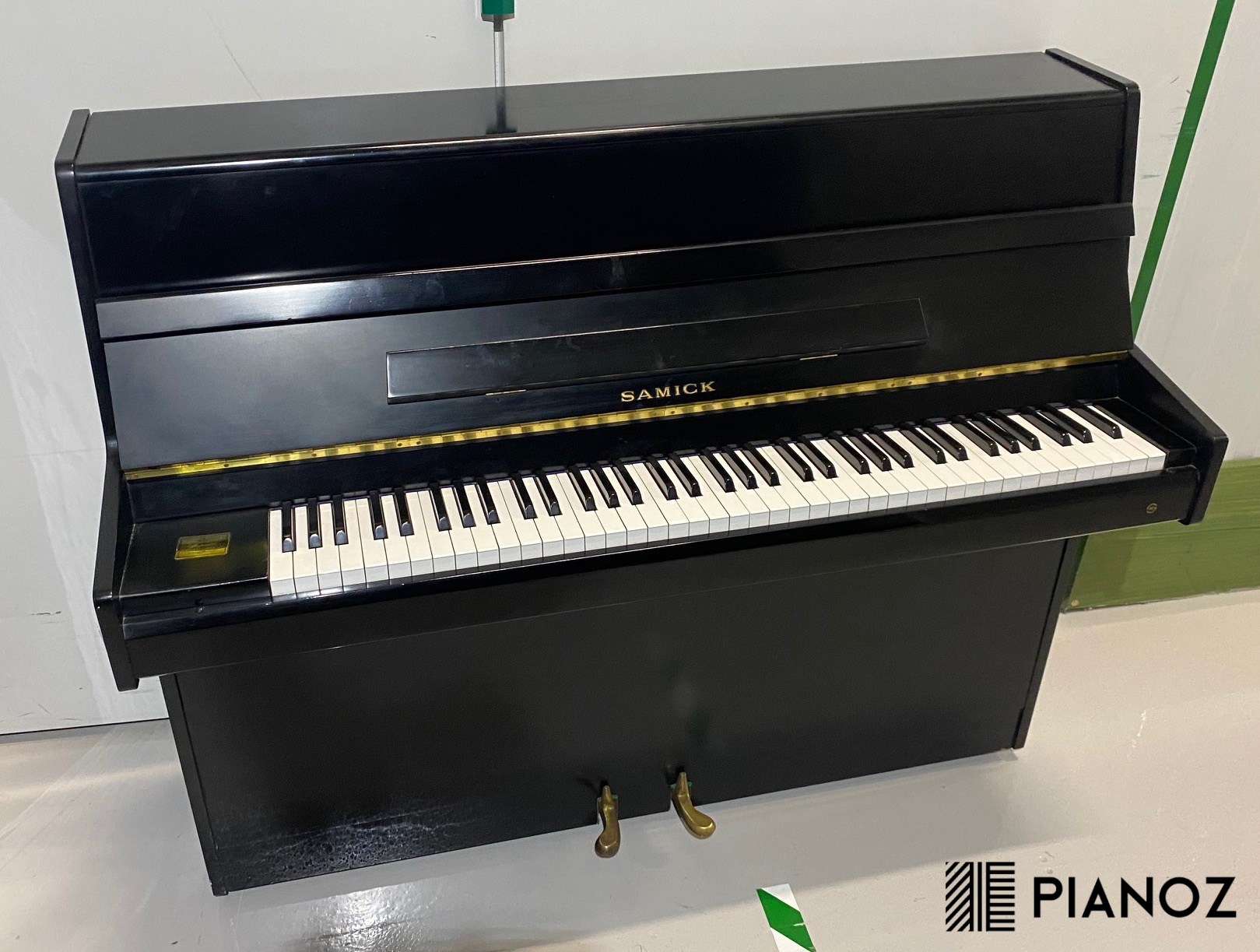 upright samick piano review