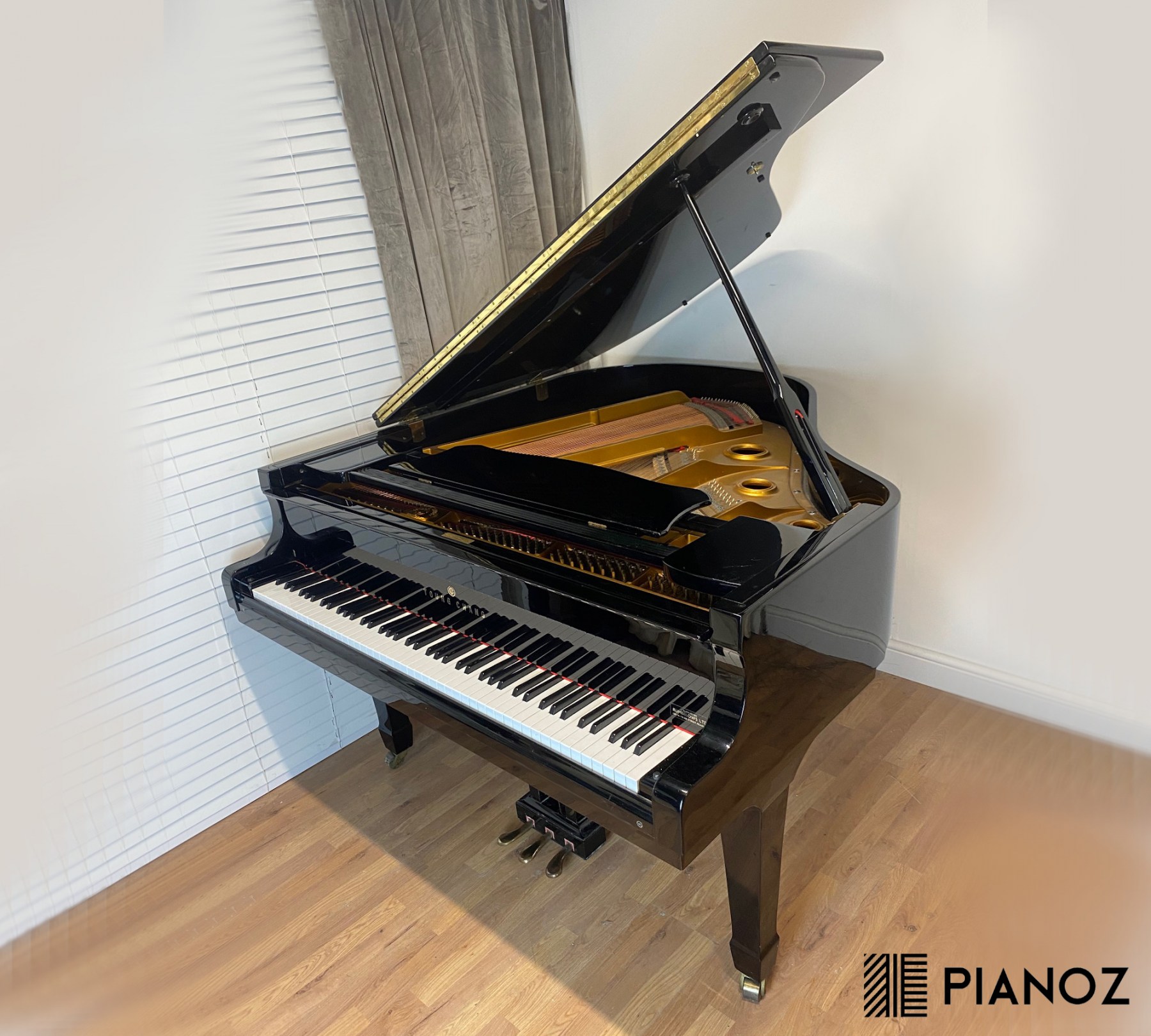 young chang baby grand piano for sale