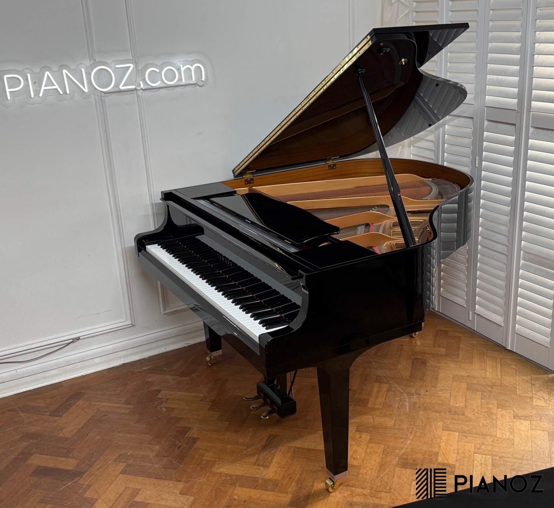 Yamaha GP1 Japanese Baby Grand Piano piano for sale in UK