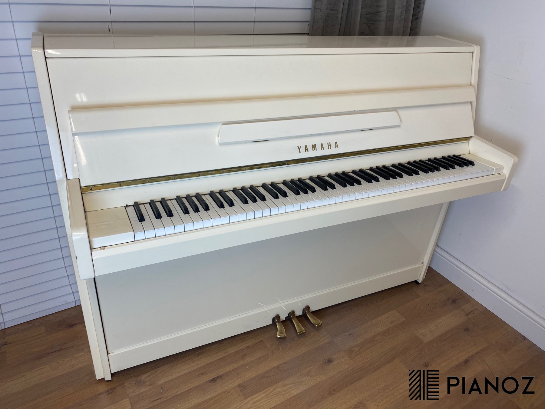 Yamaha M108 White Upright Piano piano for sale in UK