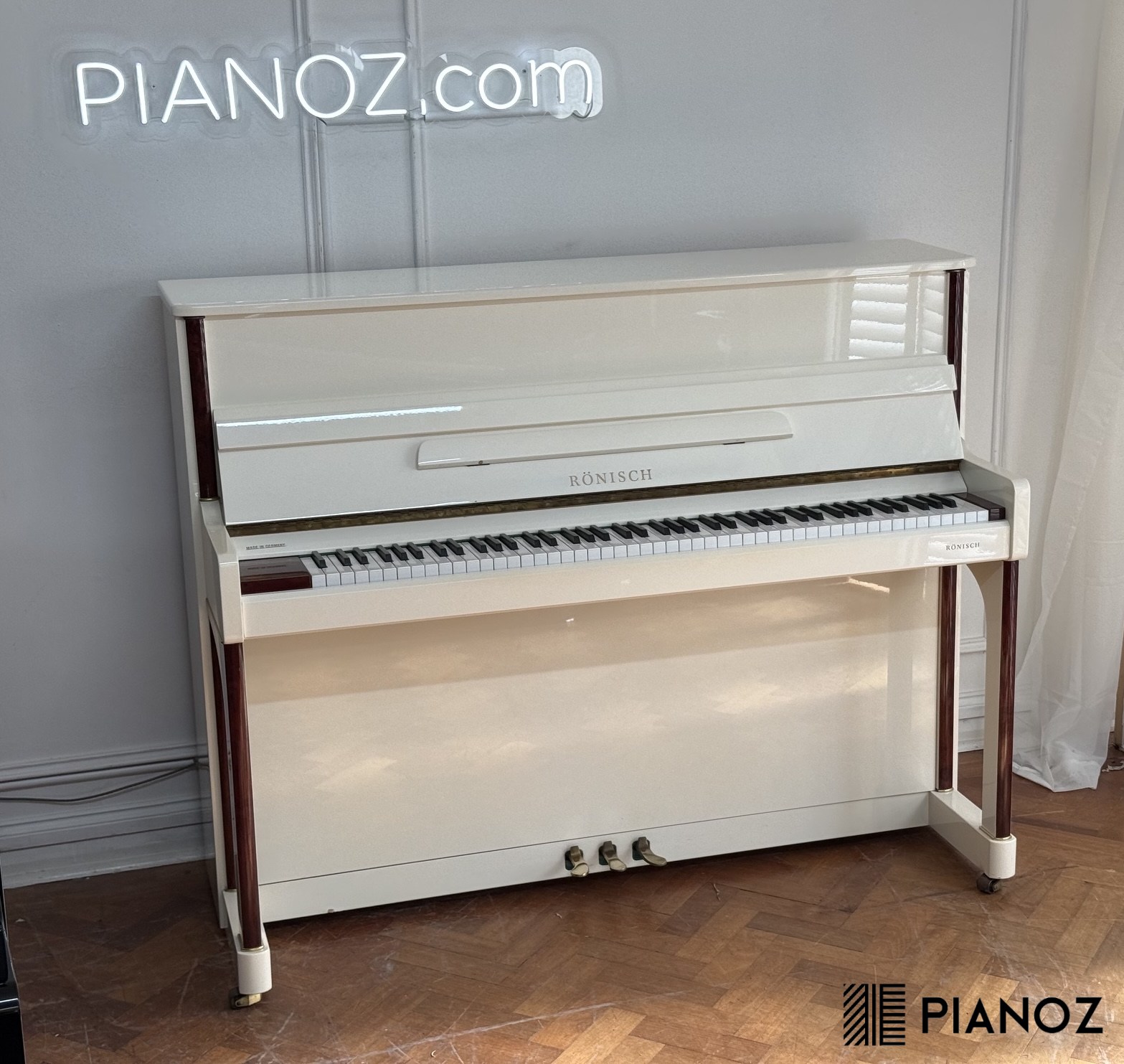 Ronisch 116 White Upright Piano piano for sale in UK