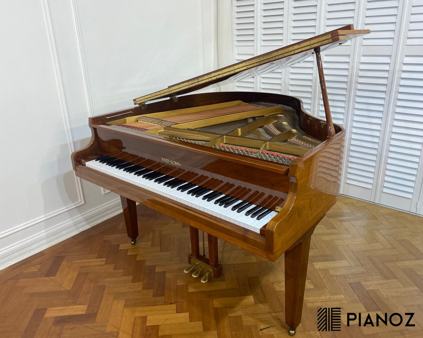 Untado medida hidrógeno Reid Sohn High Gloss Baby Grand Piano for sale UK | P I A N O Z - The  Ultimate Online Piano Showroom - UK Piano Shop - Black Baby Grands